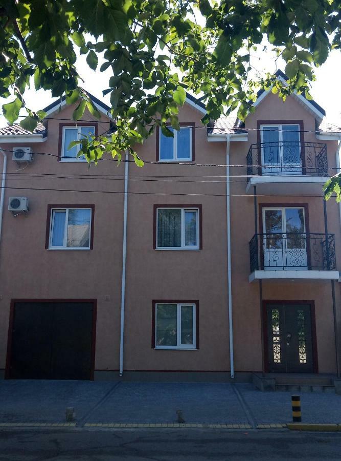 Apartament On Komarova 29 Вулиця Комарова 29 Kropyvnytskyi Exterior photo